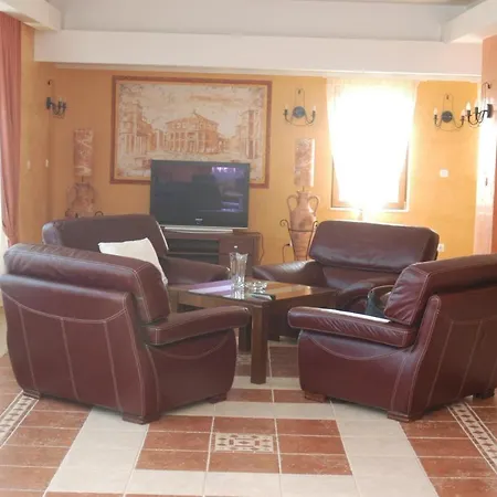 Kiparisite Hotel