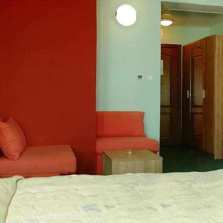 Kiparisite Szálloda 4*