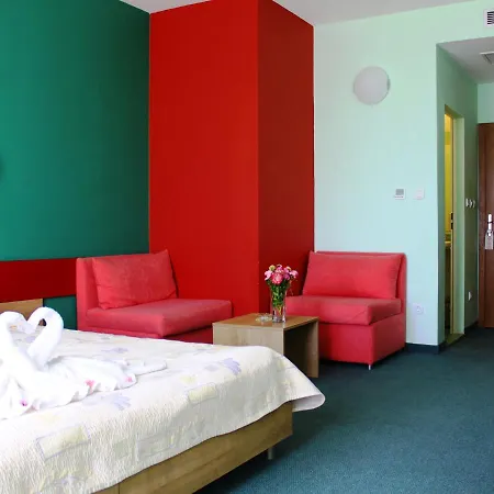 Kiparisite Szálloda Napospart